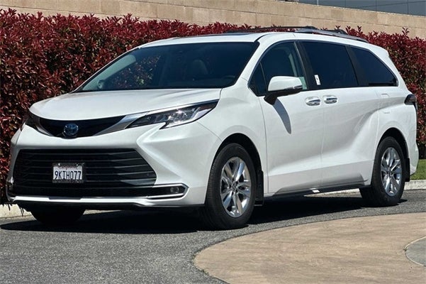 2024 Toyota Sienna Limited in Bakersfield, CA - Motor City Auto Center